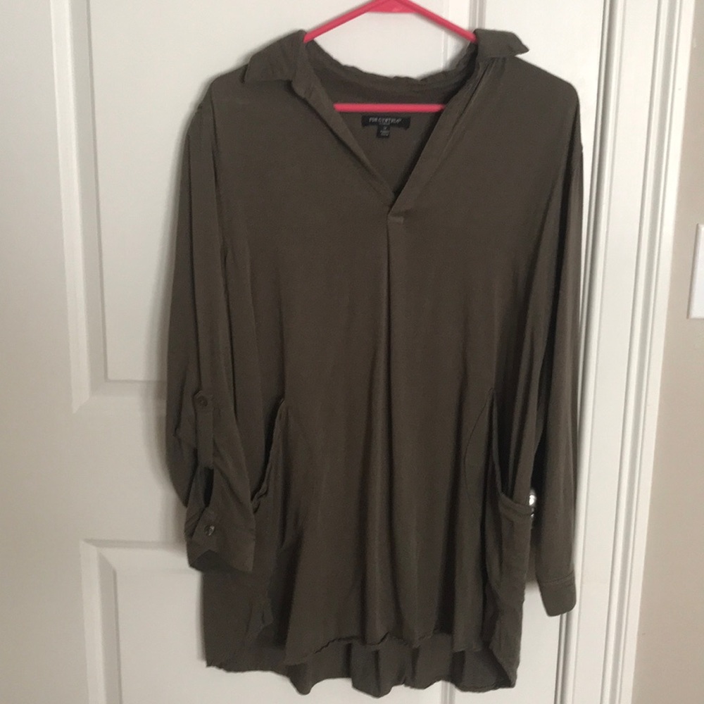 Gently Used Long tunic with pockets